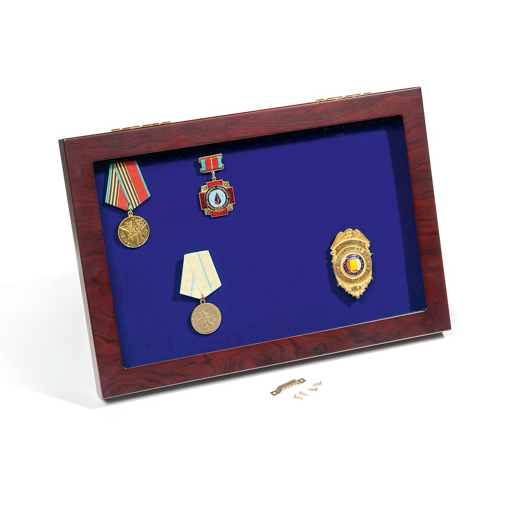 Médailles militaires - Vitrine de récompenses et d'écussons - Vitrine de  souvenirs